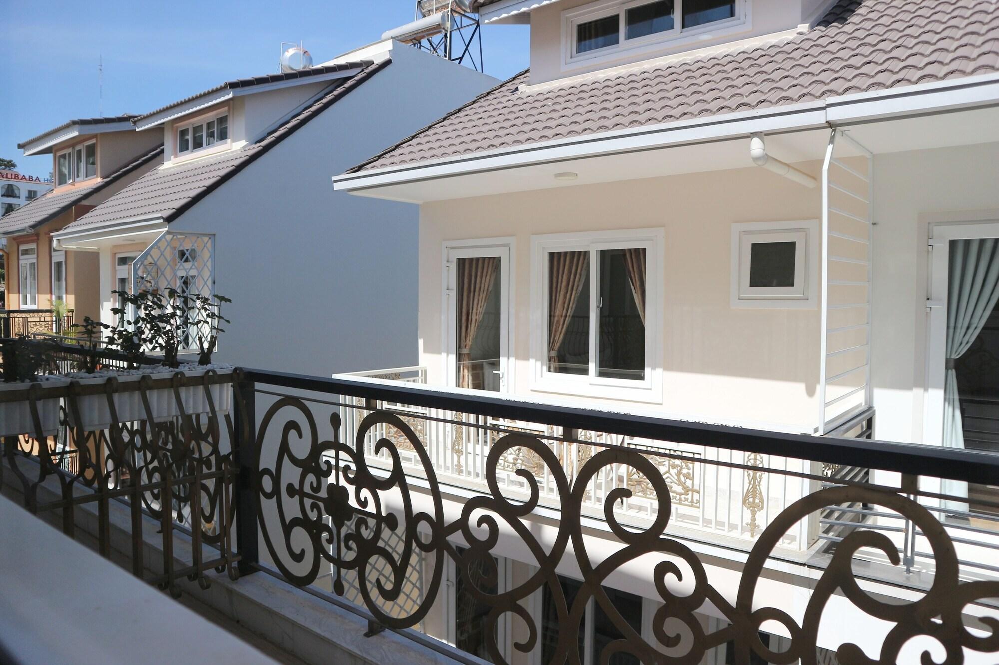 Phuong Anh Hotel Da Lat Exterior photo